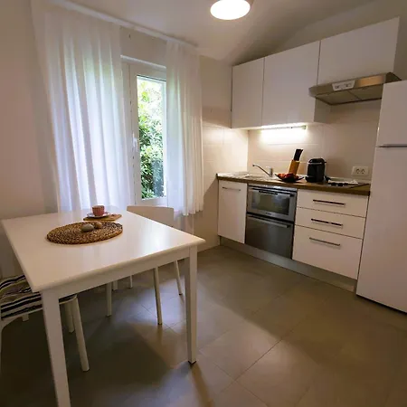 Haus Helga * Rab Town