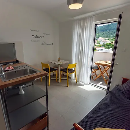 Apartament Haus Helga Rab Town