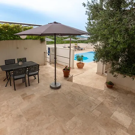 Haus Helga Rab Town